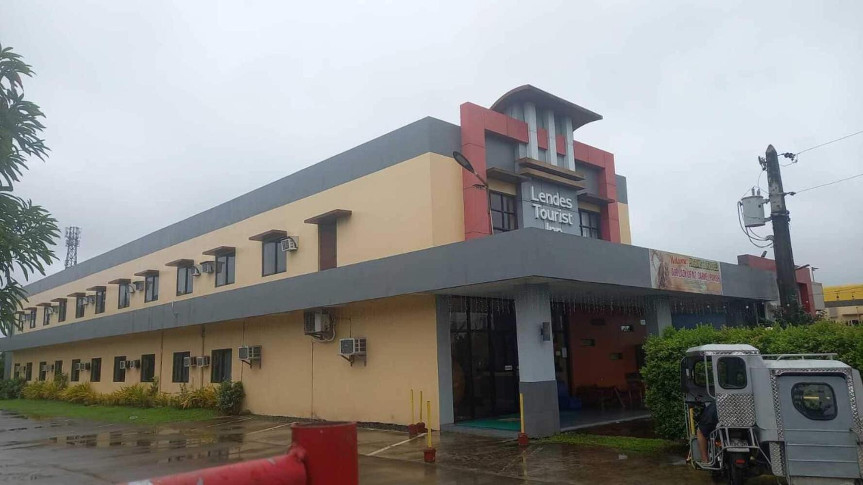 Oyo 1037 Lendes Tourist Inn Main Naga  Extérieur photo
